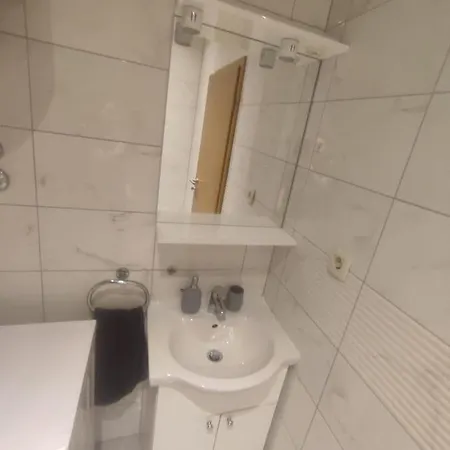 Apartamento Deni 10 *